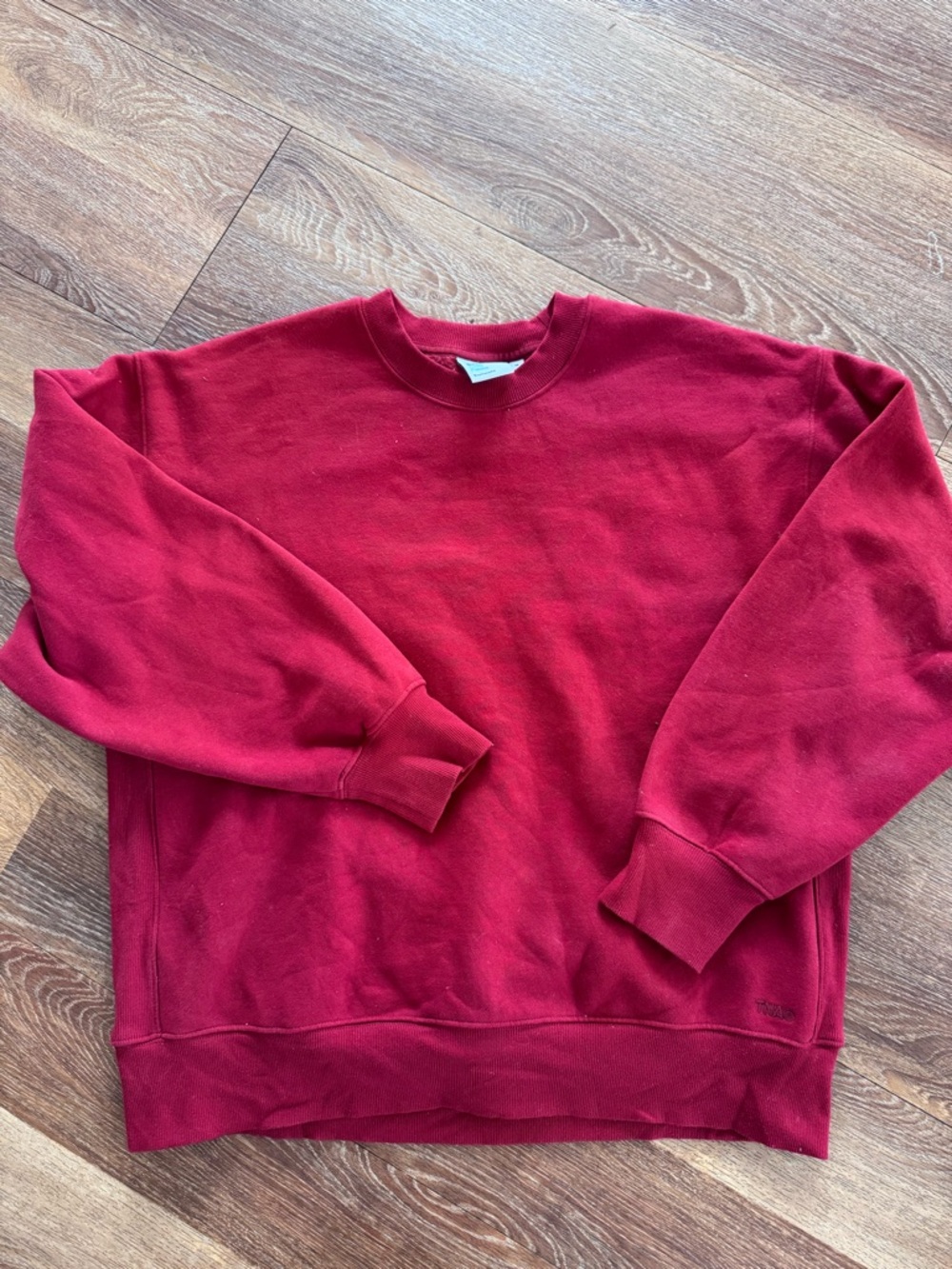 TNA - Aritzia - women's Red Crewneck Sweatshirt